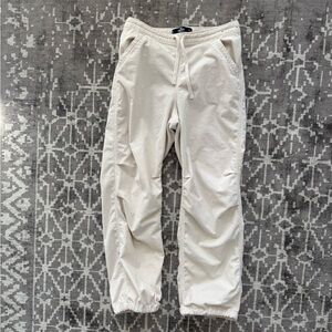 M Hollister Women’s Adjustable Parachute Pant Corduroy Cream Joggers